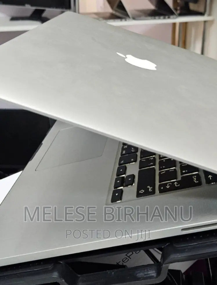 New Laptop Apple MacBook Pro 2015 16GB Intel Core I7 SSD 512GB