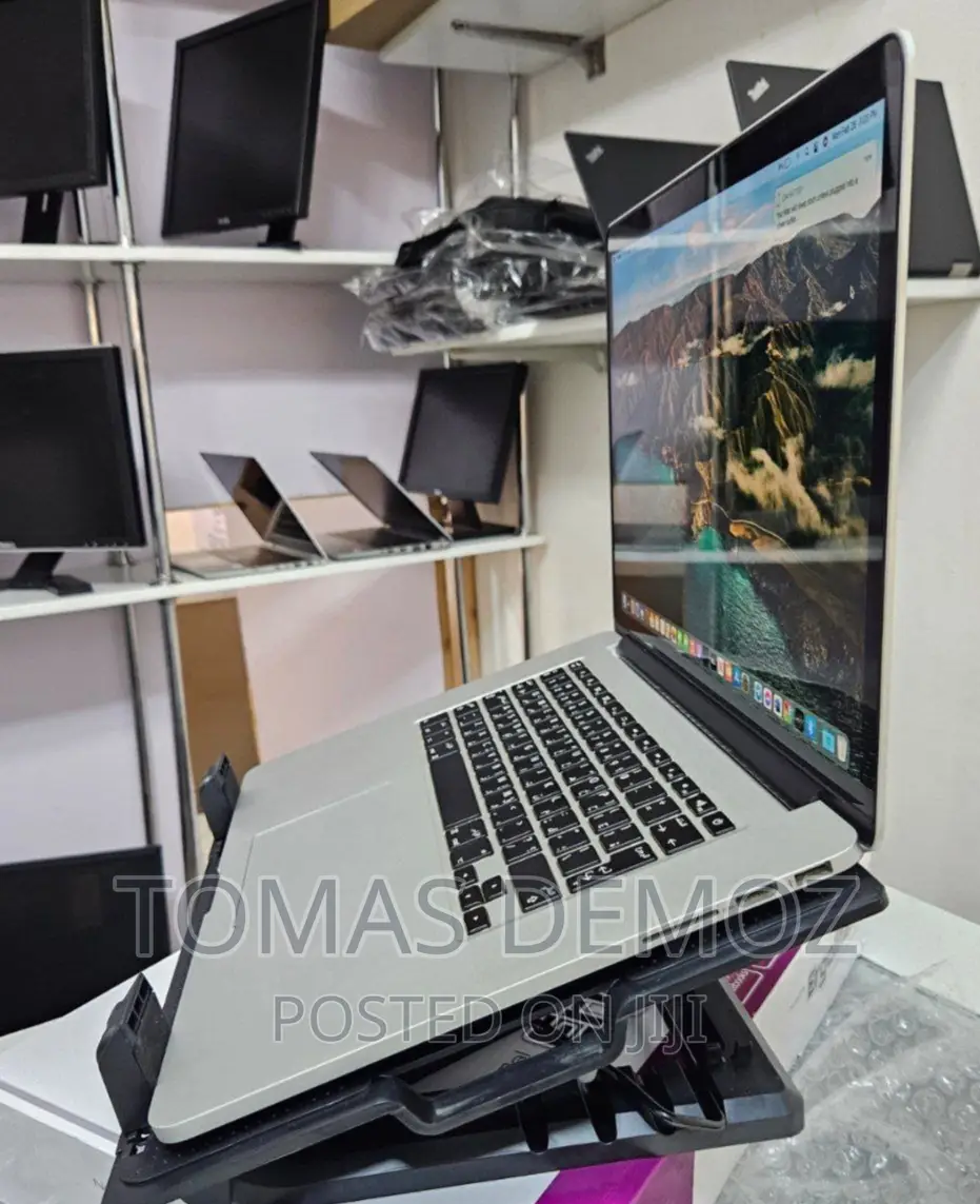 New Laptop Apple MacBook Pro 2015 16GB Intel Core I7 SSD 128GB