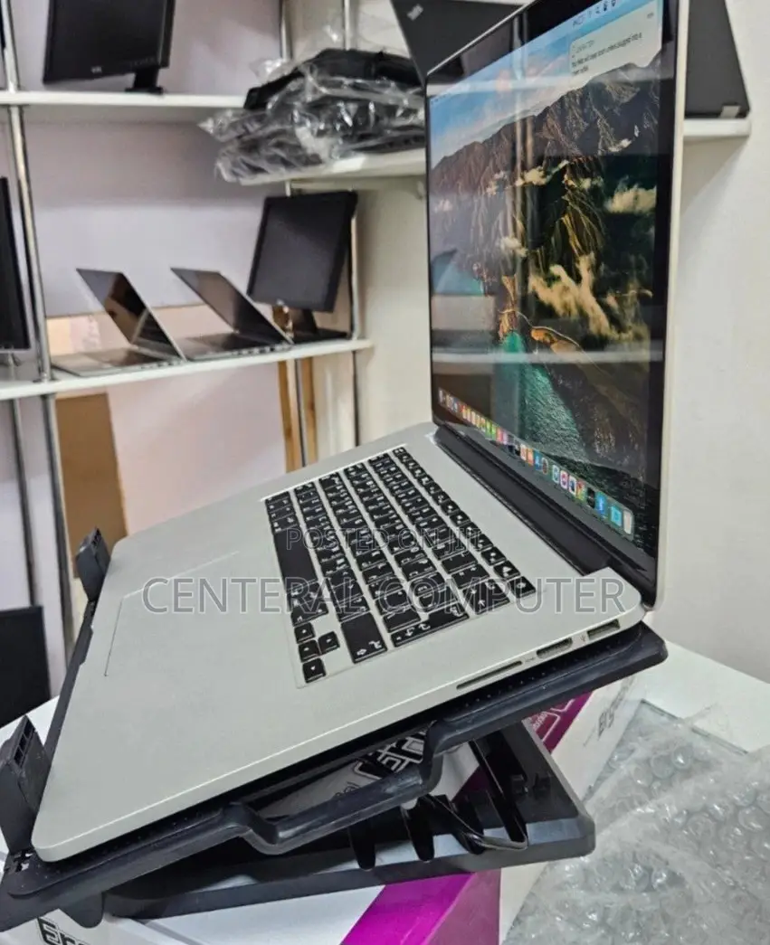 New Laptop Apple MacBook 2015 16GB Intel Core I7 SSD 512GB