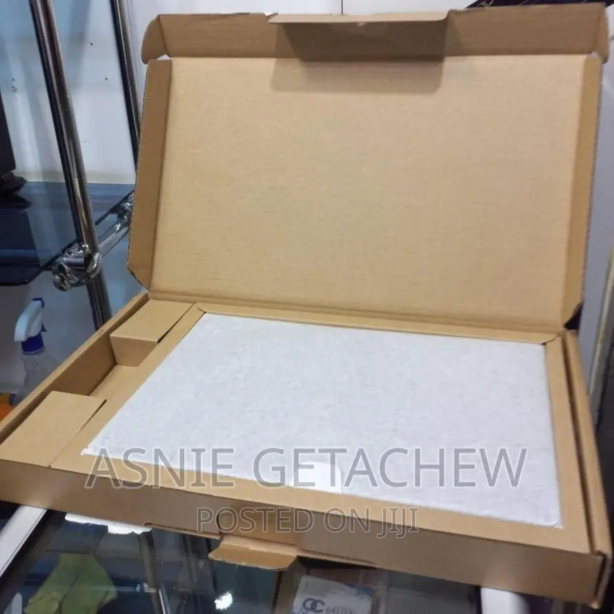 New Samsung Galaxy Book3 360 15 NP750QFG 8GB Intel Core I5 SSD 1T