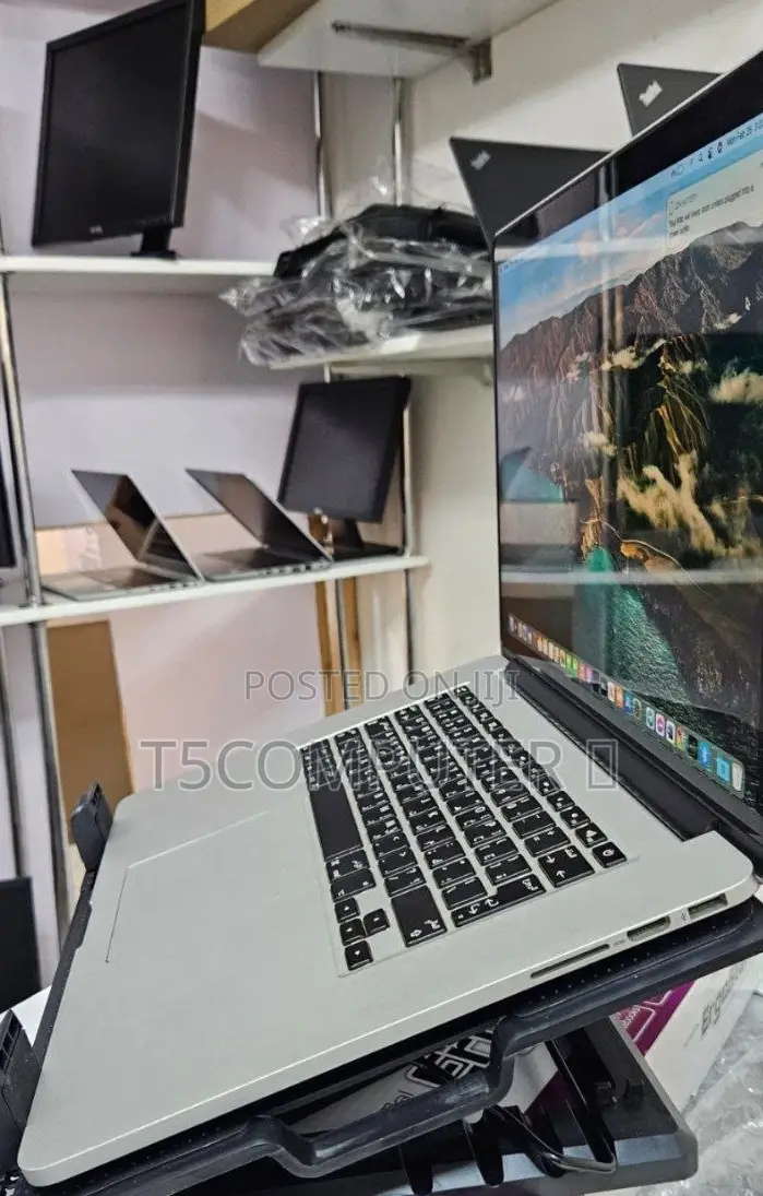 New Laptop Apple MacBook 2015 16GB Intel Core I7 SSD 512GB