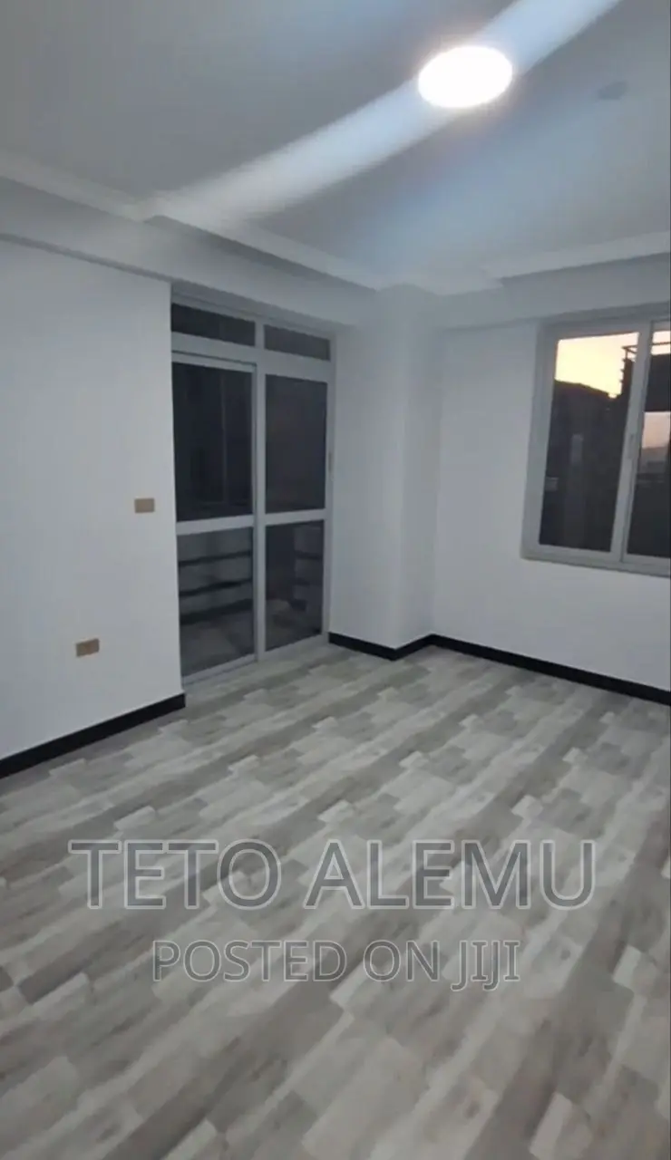 6bdrm House in የሚሸጥ ቤት አያት, Bole for sale