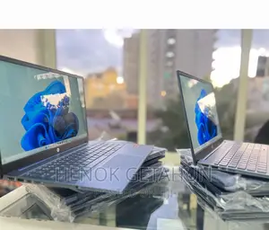 Photo - New Laptop HP Pavilion 15 8GB AMD Ryzen 7 SSD 512GB
