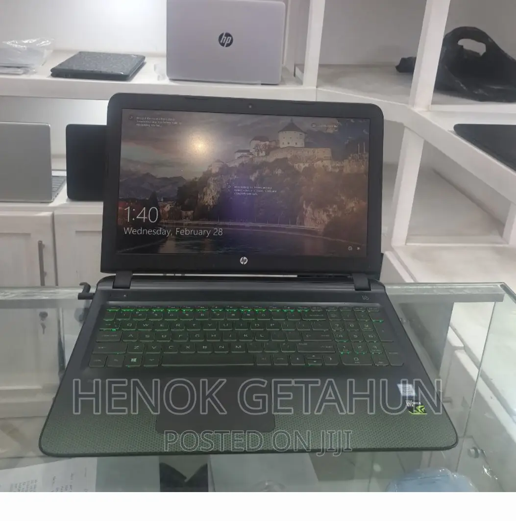 New Laptop HP Pavilion 15 8GB Intel Core I5 HDD 1T