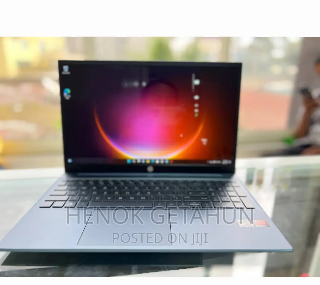 New Laptop HP Pavilion 15 8GB AMD Ryzen 5 SSD 512GB