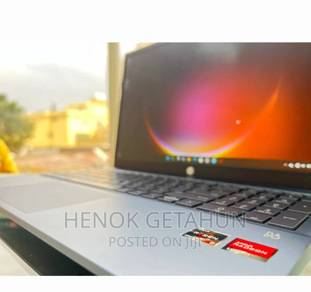 New Laptop HP Pavilion 15 8GB AMD Ryzen 5 SSD 512GB