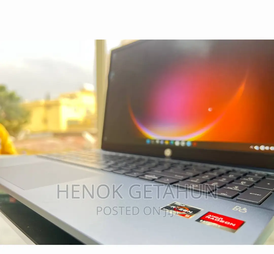 New Laptop HP Pavilion 15 8GB AMD Ryzen 5 SSD 512GB