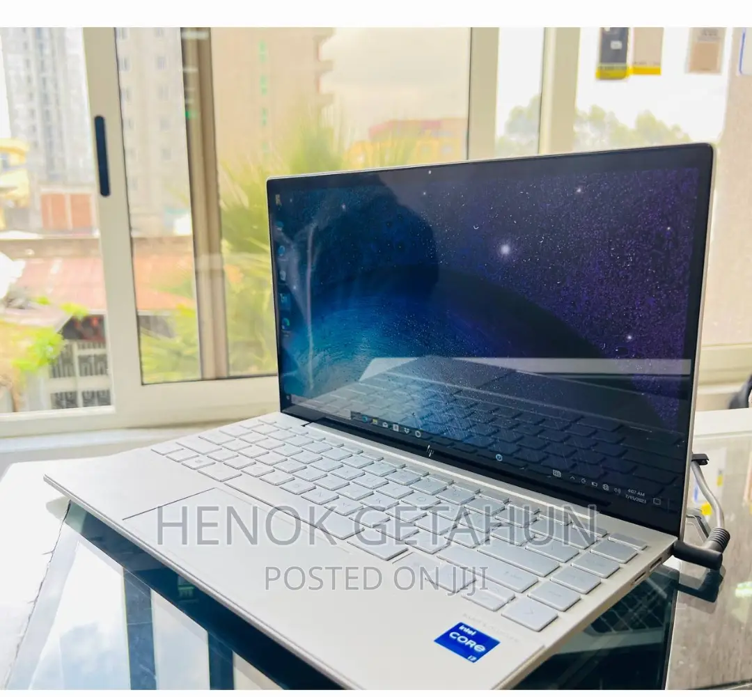 New Laptop HP Envy X360 8GB Intel Core I7 SSD 512GB