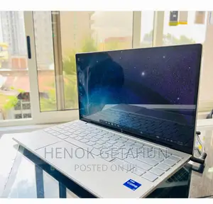 New Laptop HP Envy X360 8GB Intel Core I7 SSD 512GB