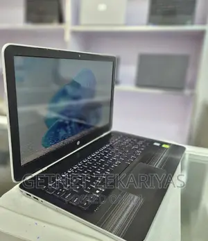 New Laptop HP Pavilion 15 8GB Intel Core I5 SSD 512GB