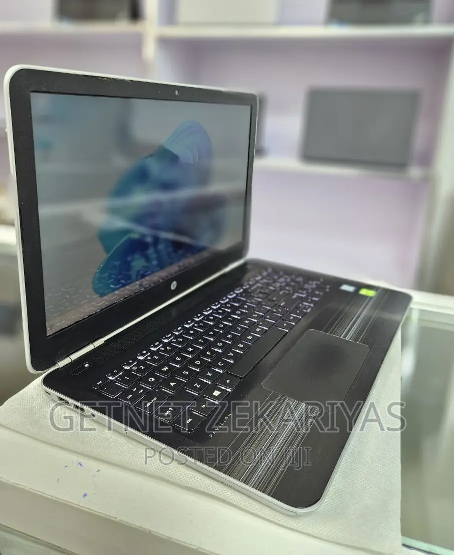 New Laptop HP Pavilion 15 8GB Intel Core I5 SSD 512GB