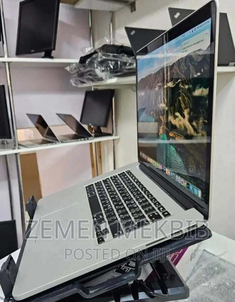 New Laptop Apple MacBook 2015 16GB Intel Core i7 SSD 512GB