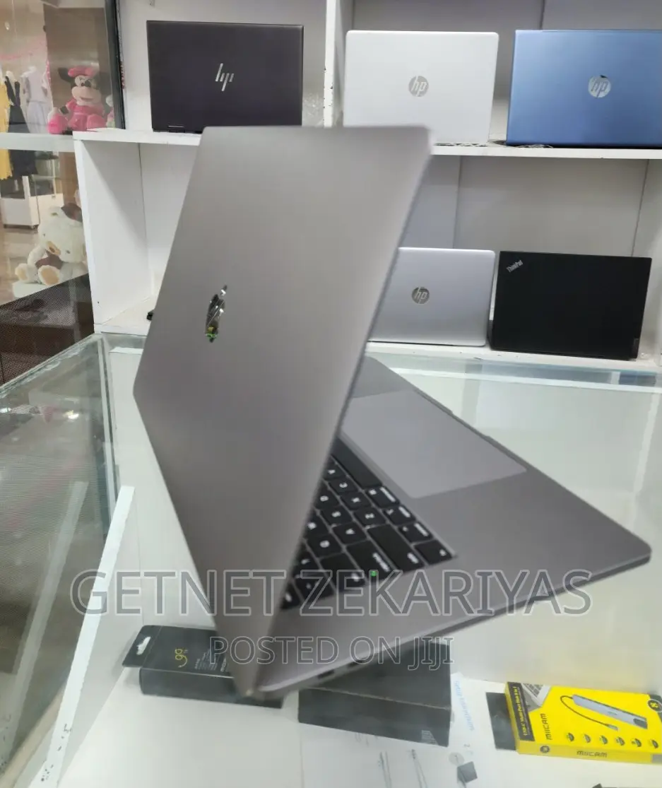 New Laptop Apple MacBook Pro 2009 32GB Intel Core I7 SSD 512GB