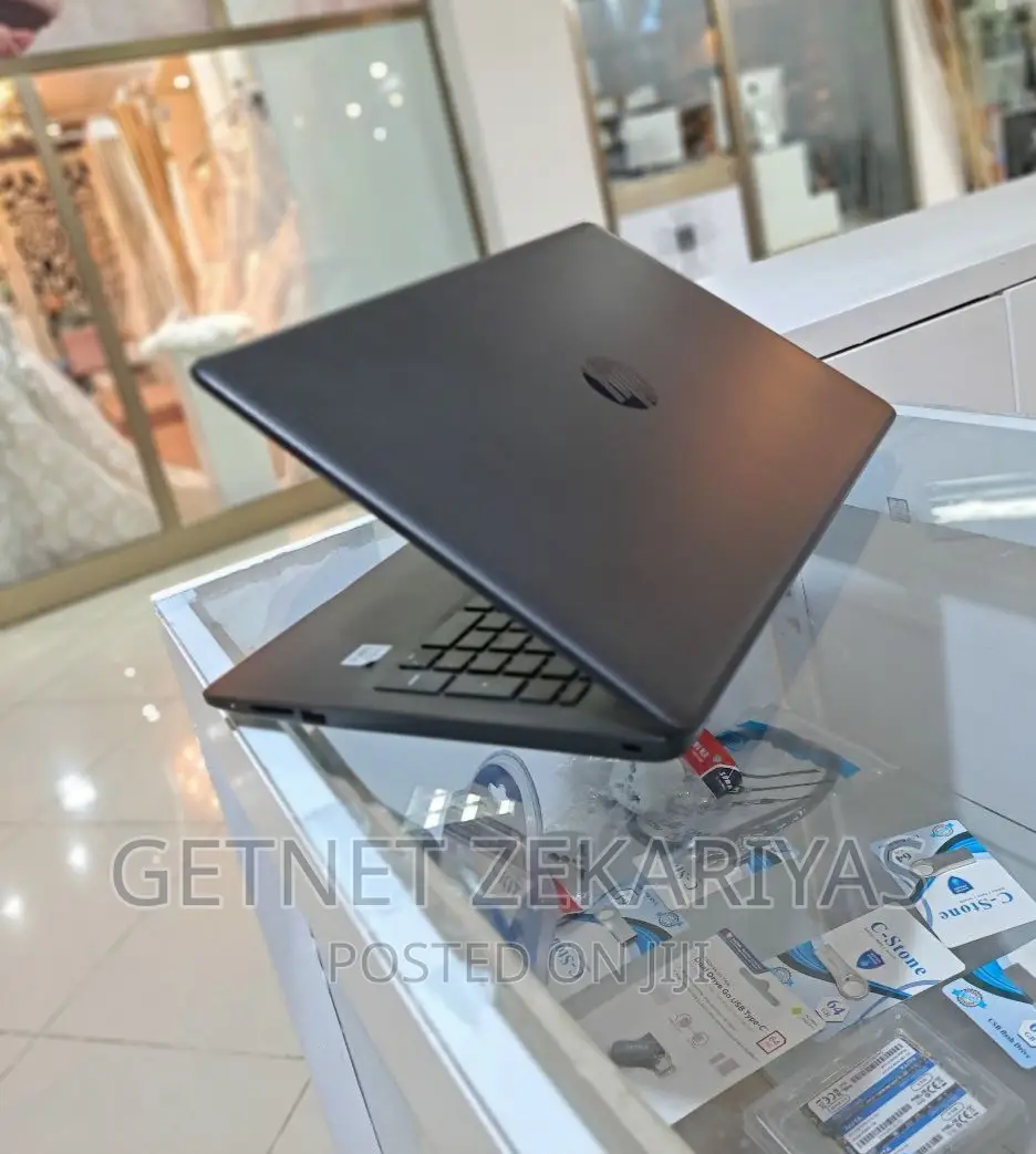New Laptop HP Stream Notebook 8GB Intel Core I5 SSD 1T