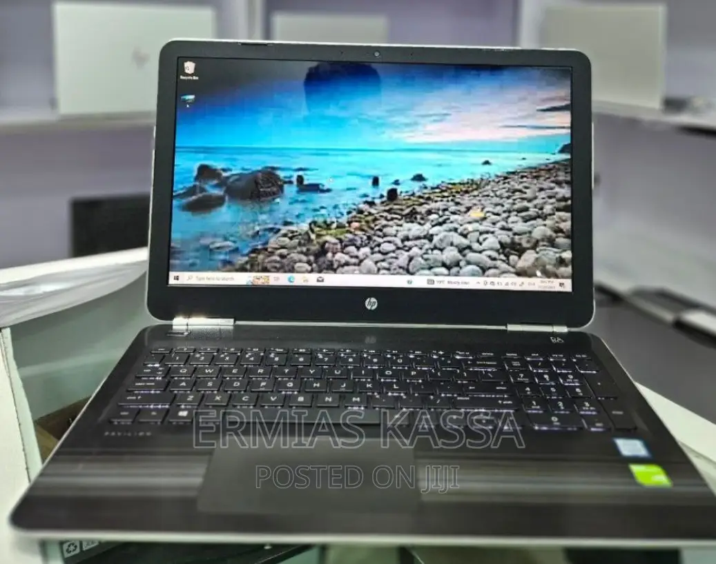 New Laptop HP Pavilion 15 8GB Intel Core I5 SSD 512GB