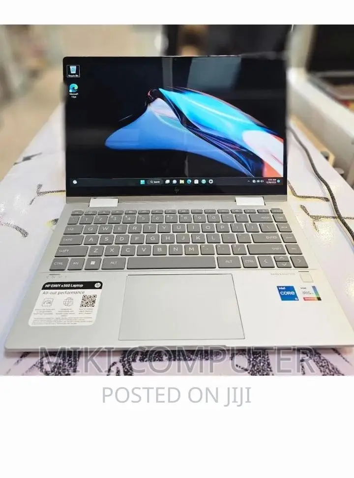 New Laptop HP Envy X360 8GB Intel Core i5 SSD 512GB