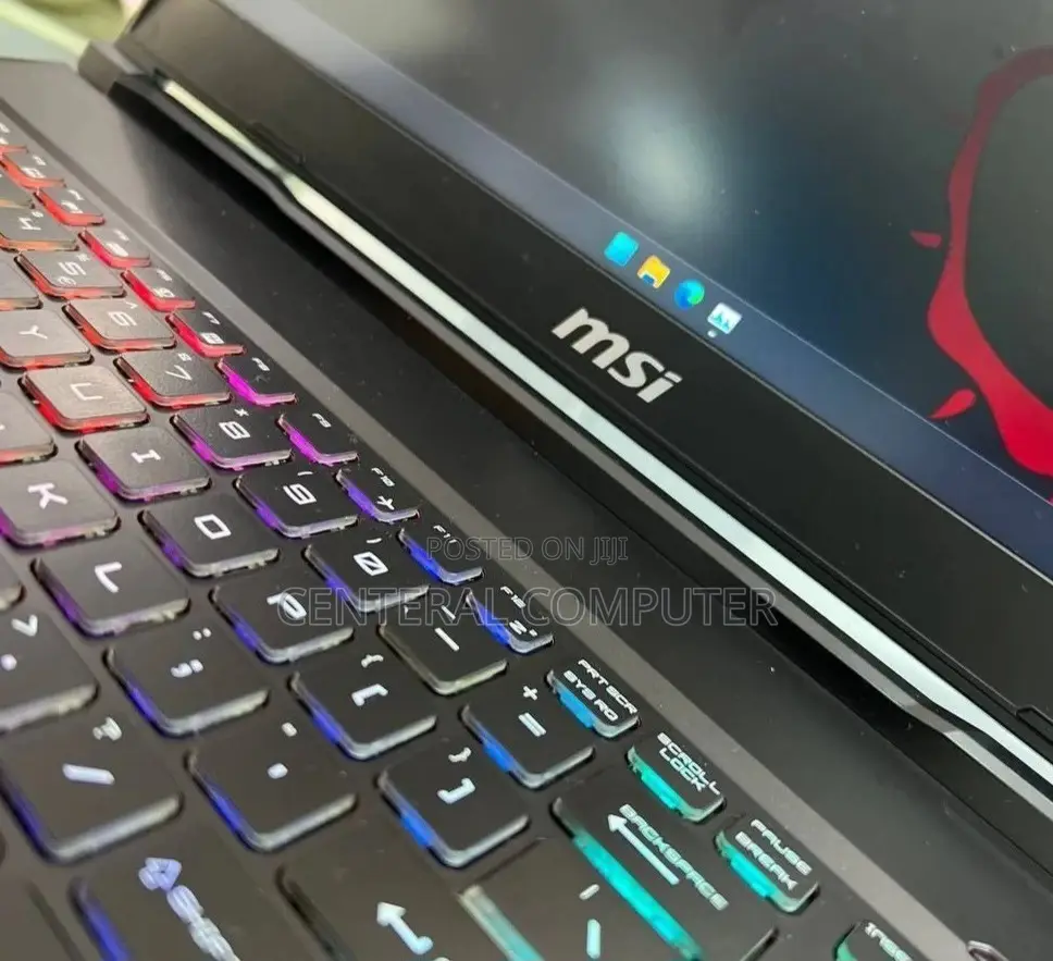 New Laptop MSI GP75 Leopard 16GB Intel Core I7 SSD 512GB