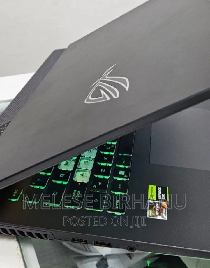 New Laptop Asus 16GB AMD Ryzen 7 SSD 512GB