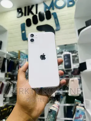 Photo - New Apple iPhone 11 128 GB White