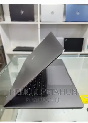 New Laptop Apple MacBook Pro 2019 32GB Intel Core I7 SSD 512GB