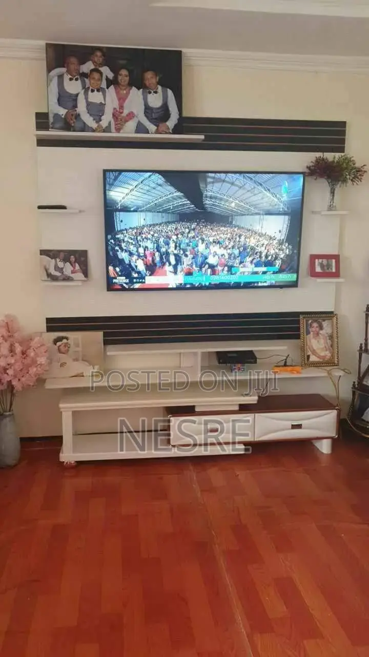 ውብ እና ማራኪ ቲቪ ስታንዶች