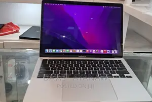 Photo - New Laptop Apple MacBook Pro 2019 8GB Intel Core i5 SSD 256GB
