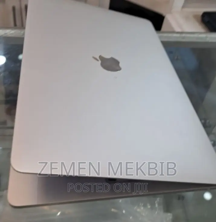New Laptop Apple MacBook Pro 2015 8GB SSD 256GB