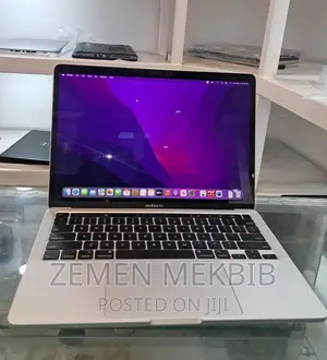 New Laptop Apple MacBook Pro 2015 8GB SSD 256GB