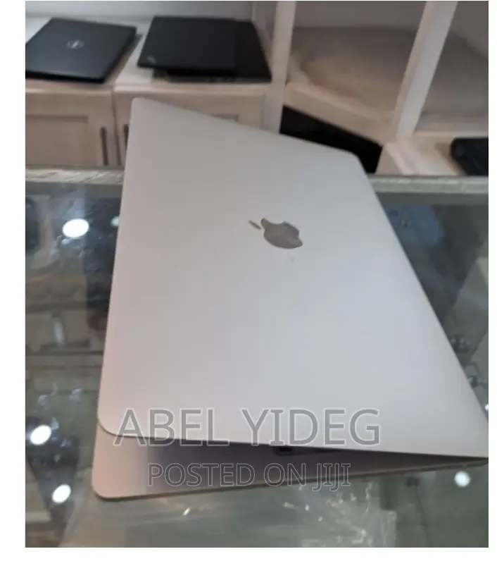 New Laptop Apple MacBook Pro 2019 8GB Intel Core I5 SSD 256GB