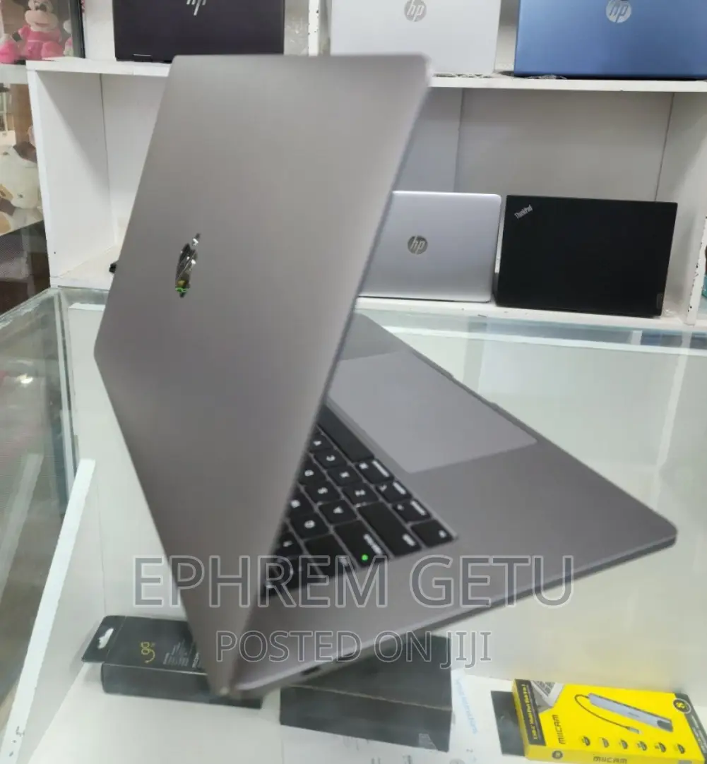 New Laptop Apple MacBook Pro 2019 32GB Intel Core I7 SSD 512GB