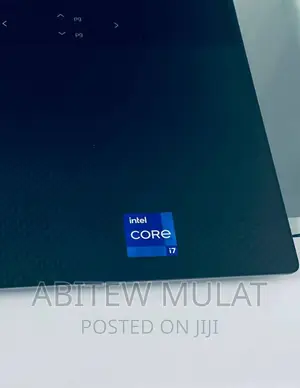 Photo - New Laptop Dell Precision 5570 32GB Intel Core I7 SSD 1T