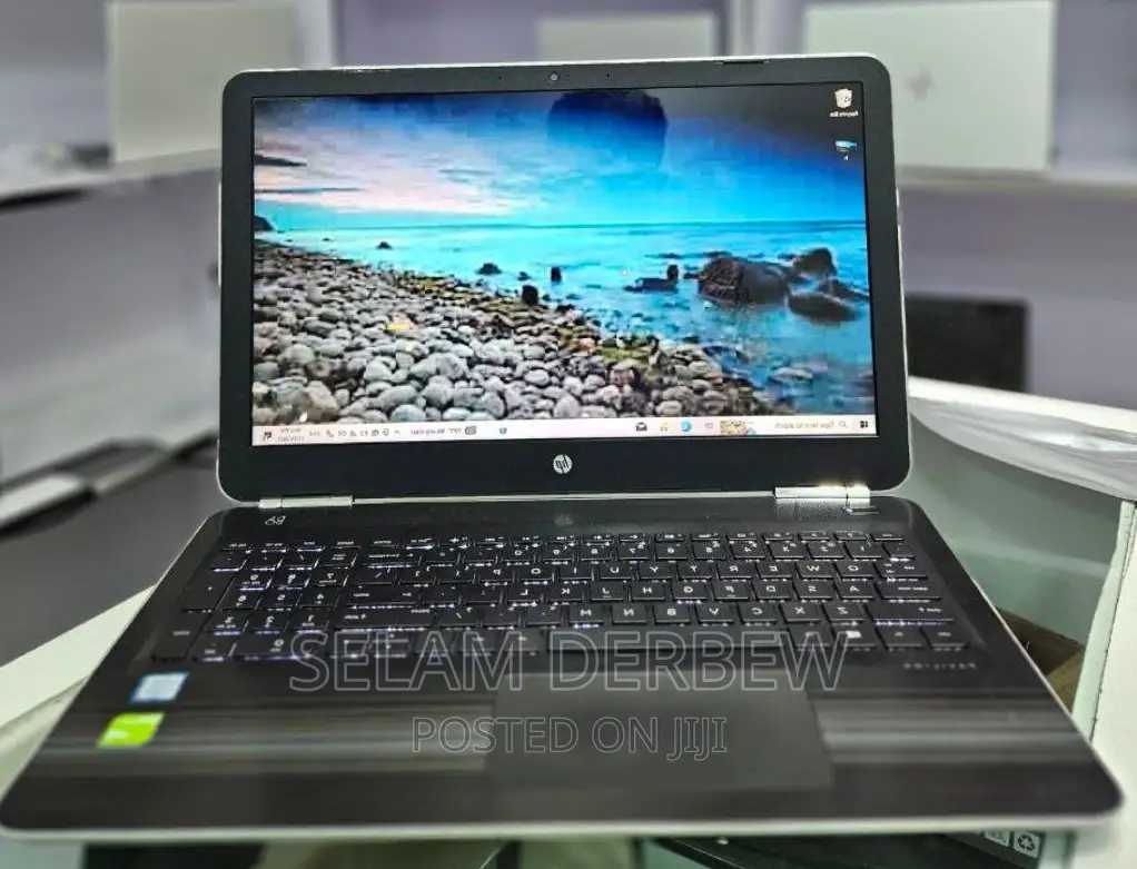 New Laptop HP Pavilion 10 8GB Intel Core I5 SSD 512GB