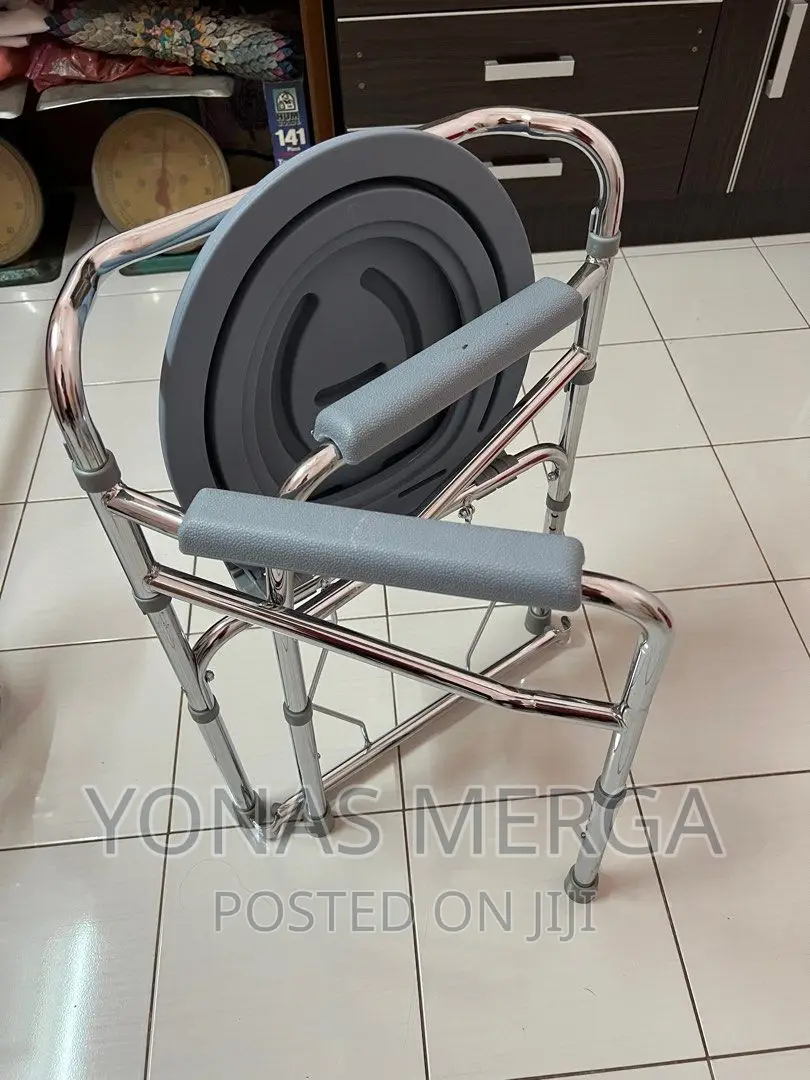 Commode Chair_armrest Removable Plastic for Easy Clean