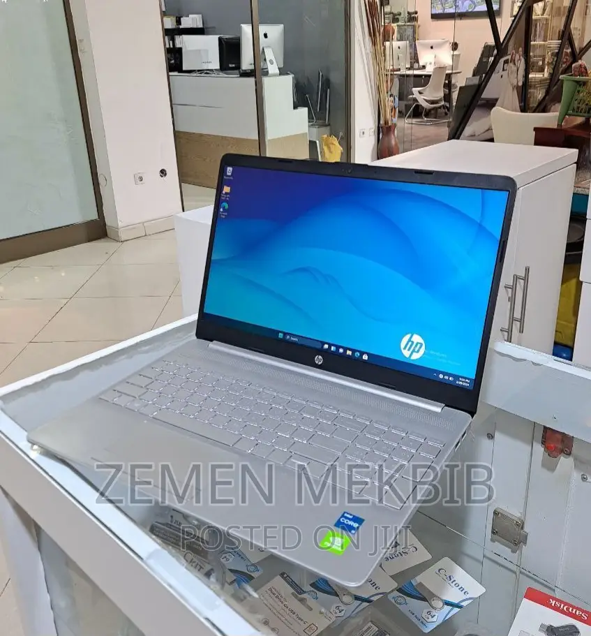 New Laptop HP 16GB Intel Core I7 SSD 512GB