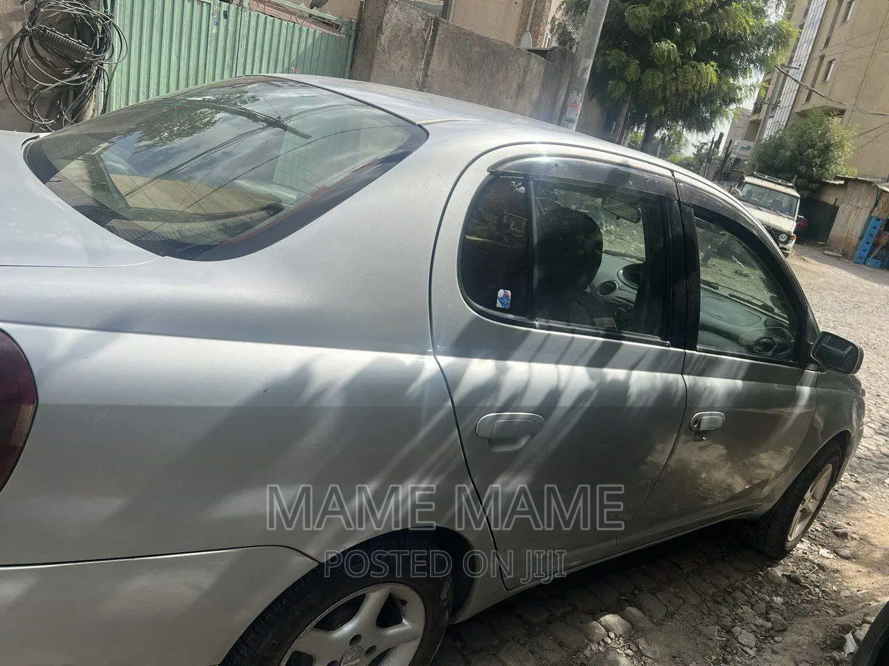 Toyota Platz 2001 Silver