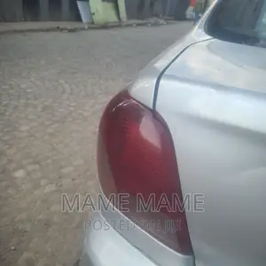 Toyota Platz 2001 Silver