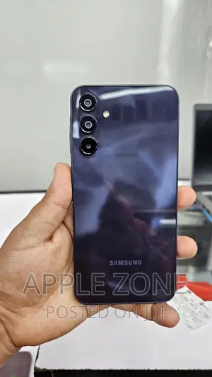 Photo - New Samsung Galaxy A15 256 GB Black