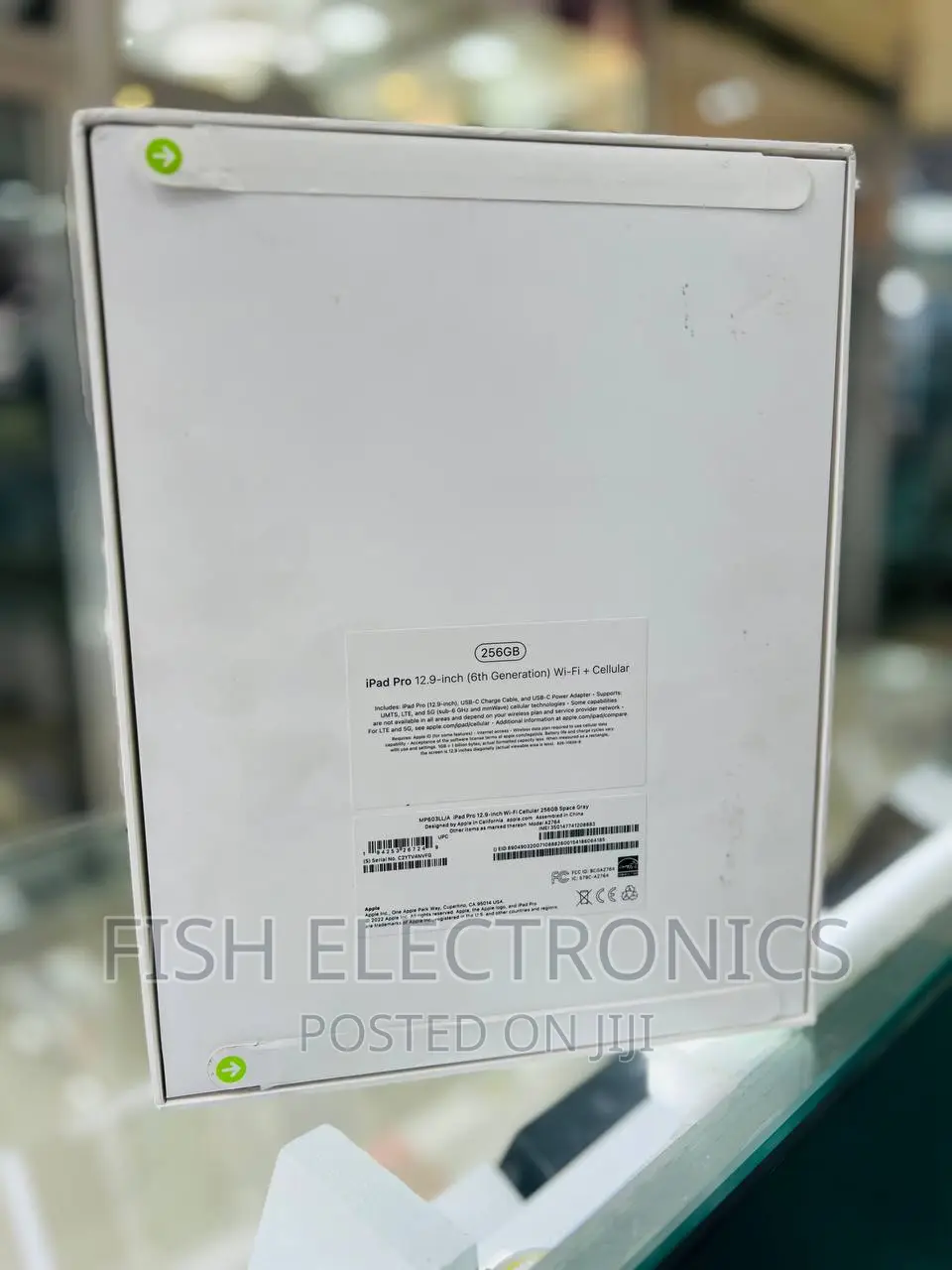 New Apple iPad Pro 12.9 (2022) 256 GB Gray