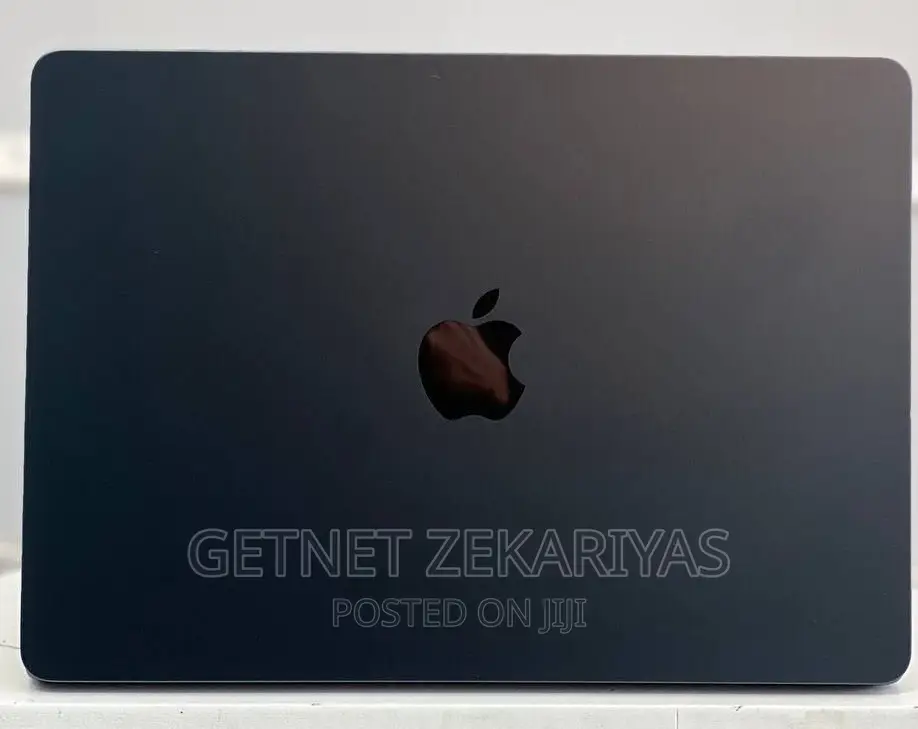 New Laptop Apple MacBook Air 2022 M2 8GB Apple M2 SSD 256GB