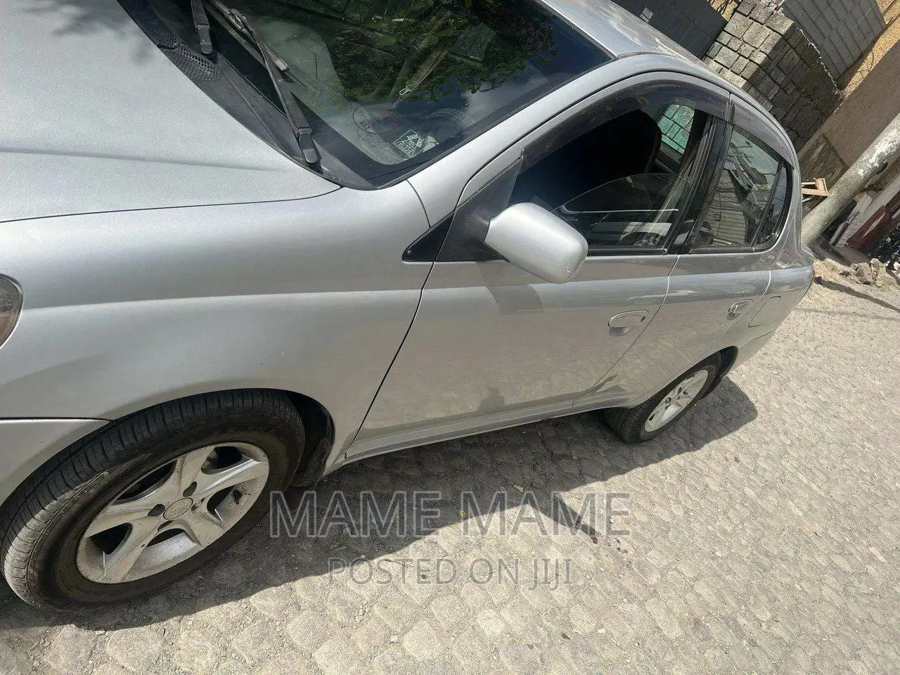 Toyota Platz 2001 Silver