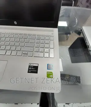 New Laptop HP Pavilion 15 8GB Intel Core I7 SSD 256GB