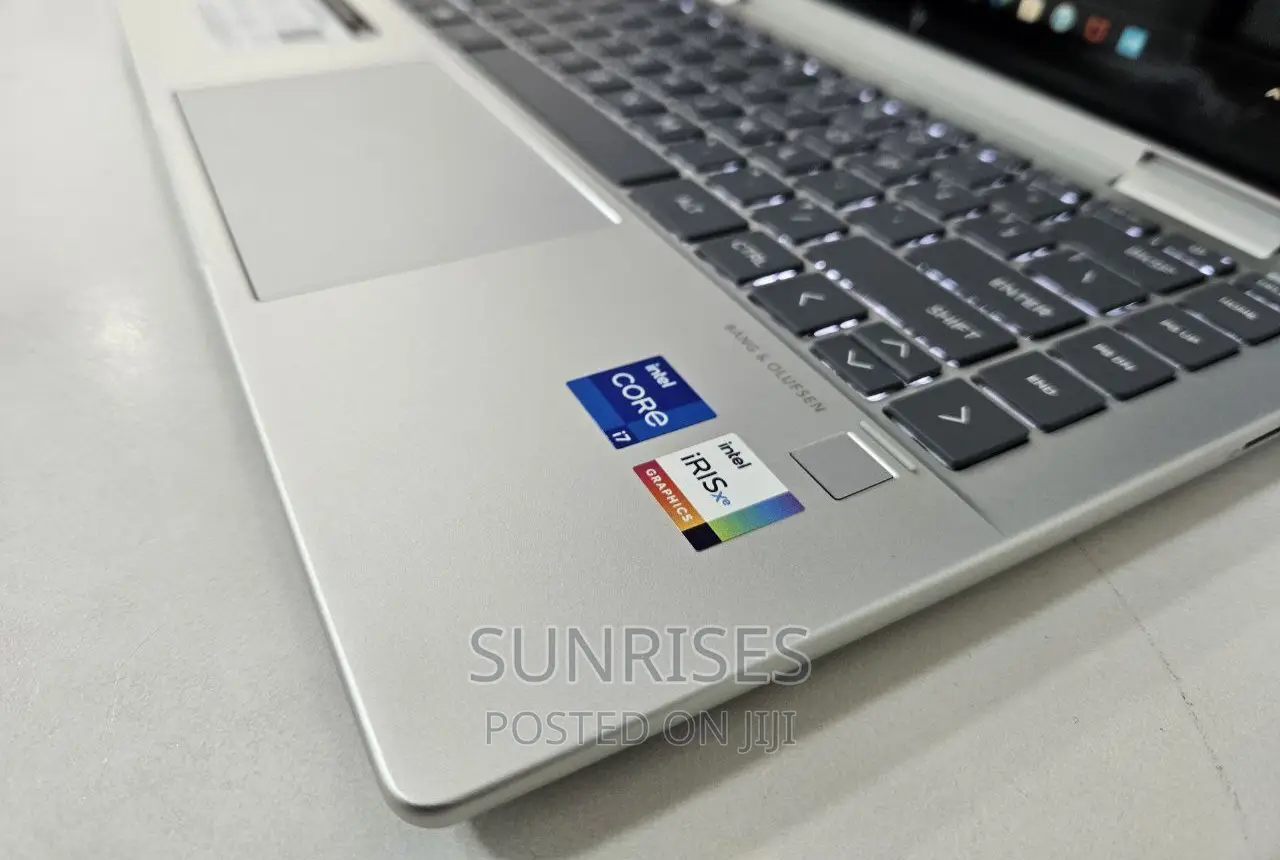 New Laptop HP Pavilion 13 X360 16GB Intel Core I7 SSD 1T