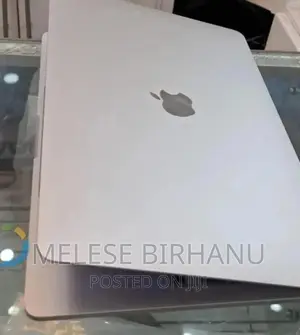 New Laptop Apple MacBook Pro 2019 8GB Intel Core i7 SSD 256GB