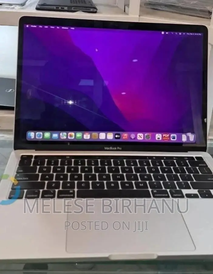 New Laptop Apple MacBook Pro 2019 8GB Intel Core i7 SSD 256GB