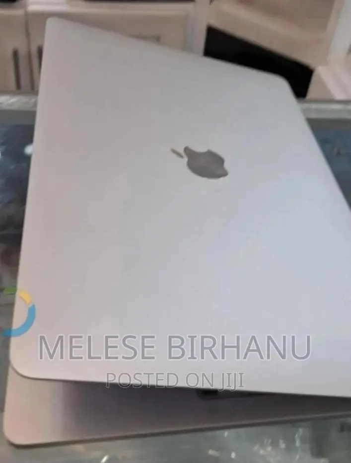 New Laptop Apple MacBook Pro 2019 8GB Intel Core i7 SSD 256GB