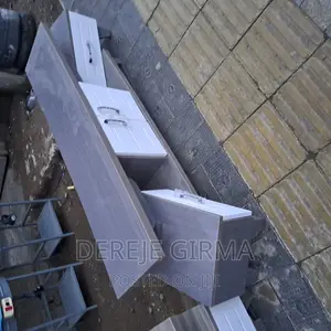 1,50cm ቲቪ ላምኔት ስታንድ