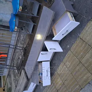 1,50cm ቲቪ ላምኔት ስታንድ