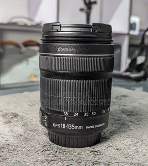 Photo - Canon Ef-S 18-135mm F/3.5-5.6 Is STM