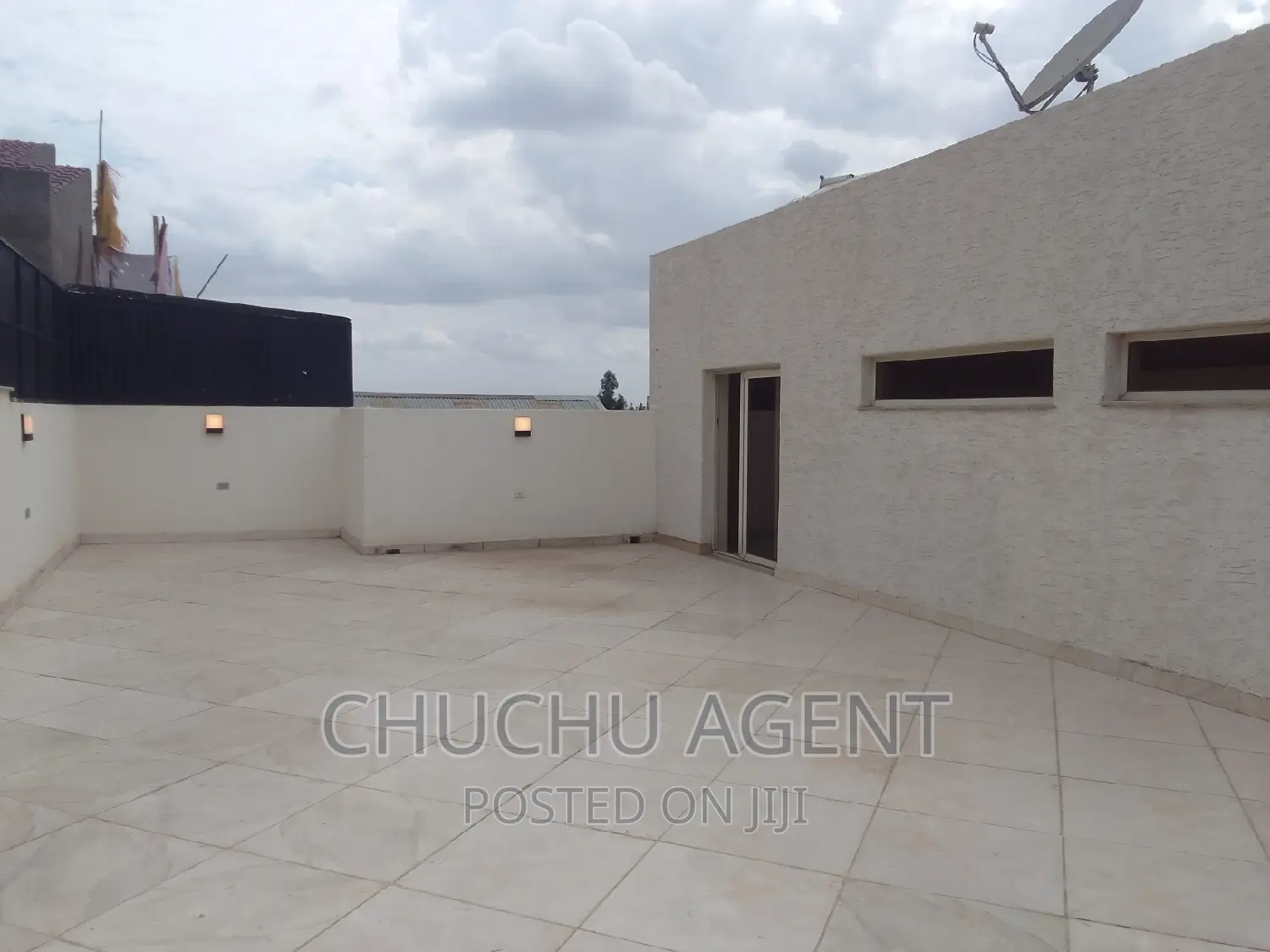 6bdrm Townhouse/Terrace in Bole for sale