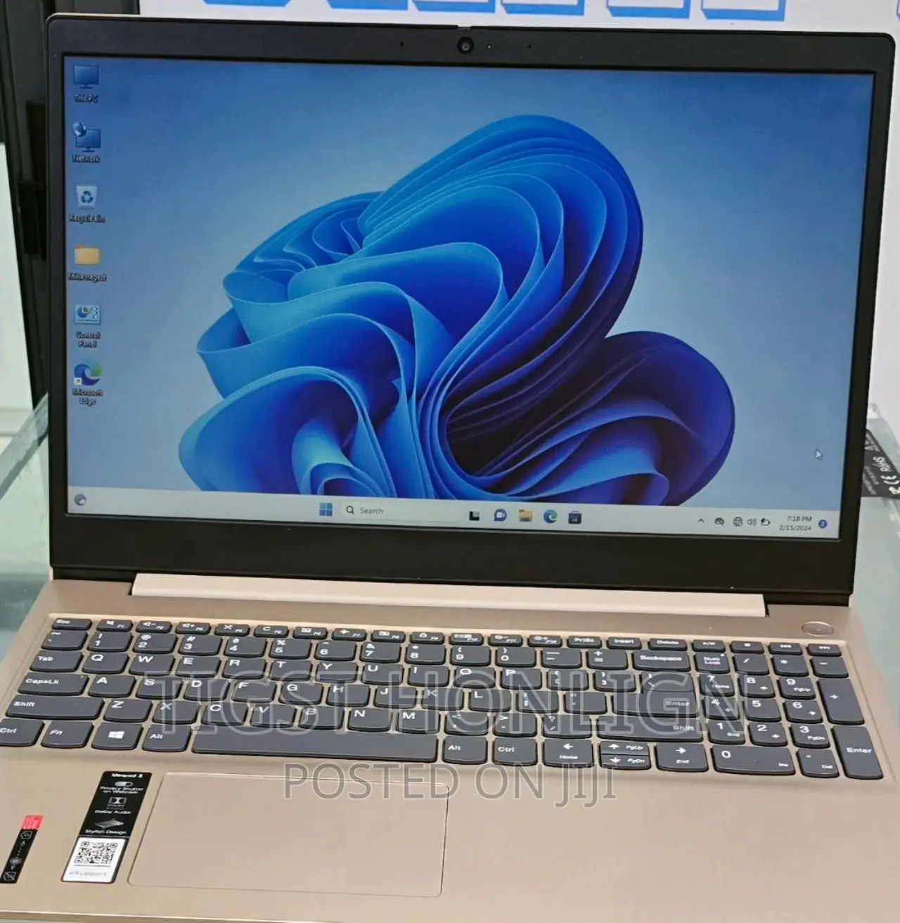 New Laptop Lenovo ThinkPad Yoga 8GB Intel Core I3 SSD 512GB